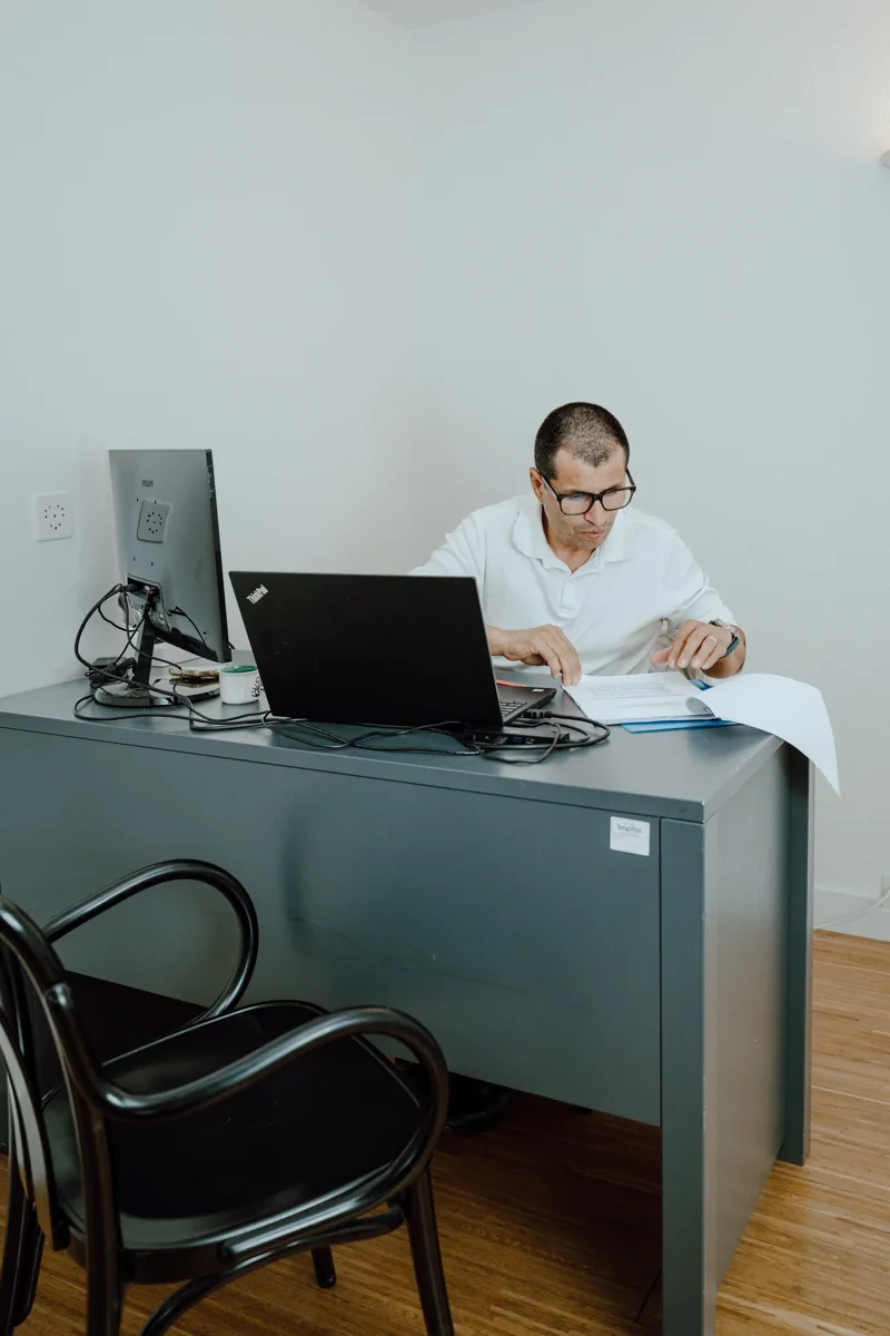 Portrait professionnel au bureau